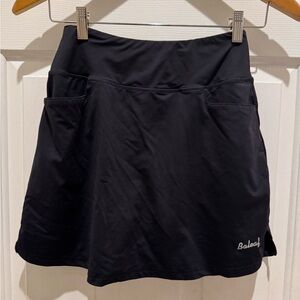 Baleaf tennis activewear skirt|short with interior pocket size XS